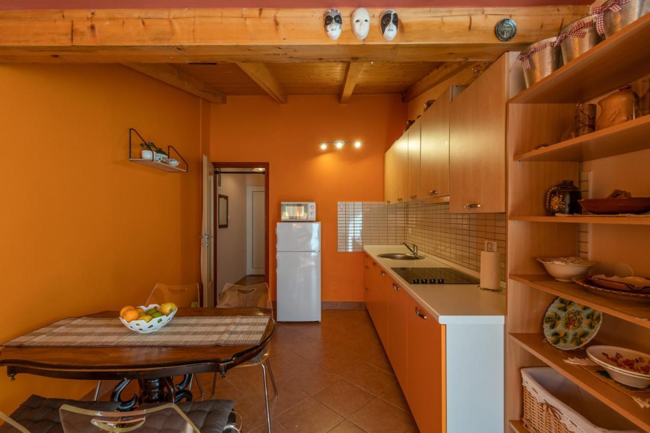 Apartment Orange 29 Ровинь Экстерьер фото