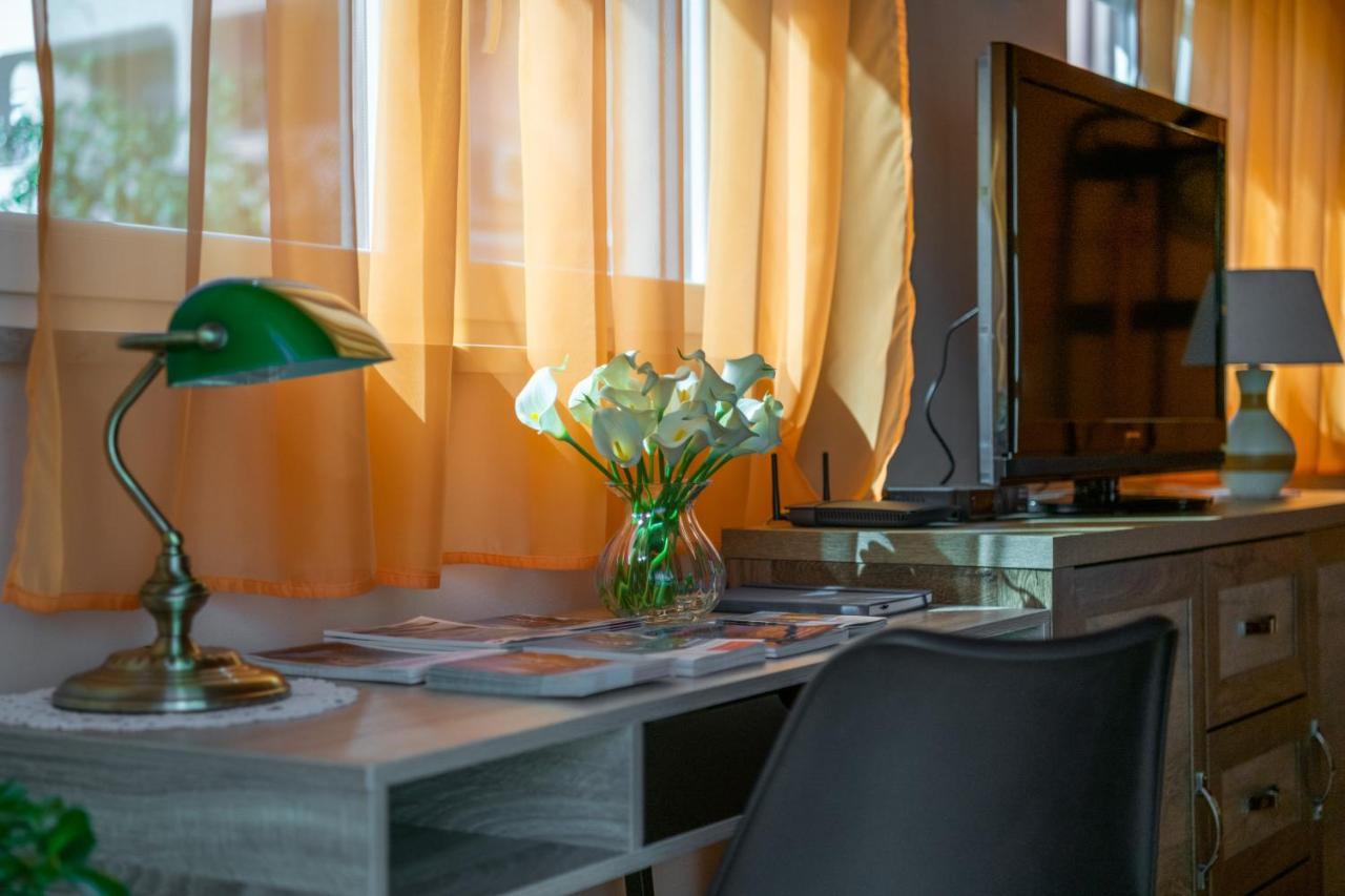 Apartment Orange 29 Ровинь Экстерьер фото
